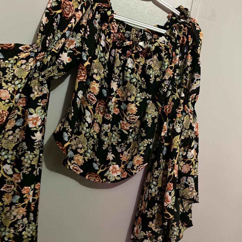 Floral crop top medium